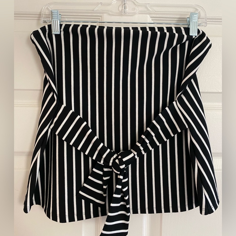 Strapless Tie-Front Top